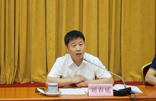 国家国有林场林区调研督导组副组长 刘春延